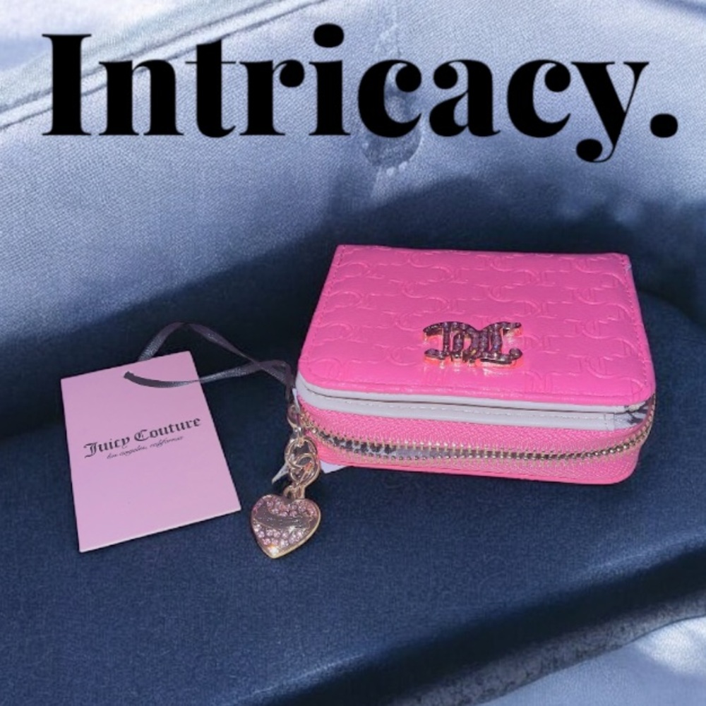 New! JUICY COUTURE Pink Wallet with Heart Charm - Picture 5 of 13